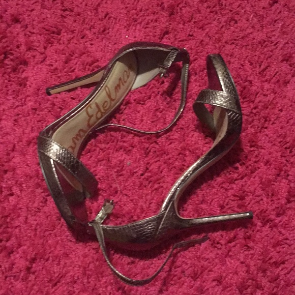 Sexy Heels as seen on Cynthia Bailey - Picture 2 of 5